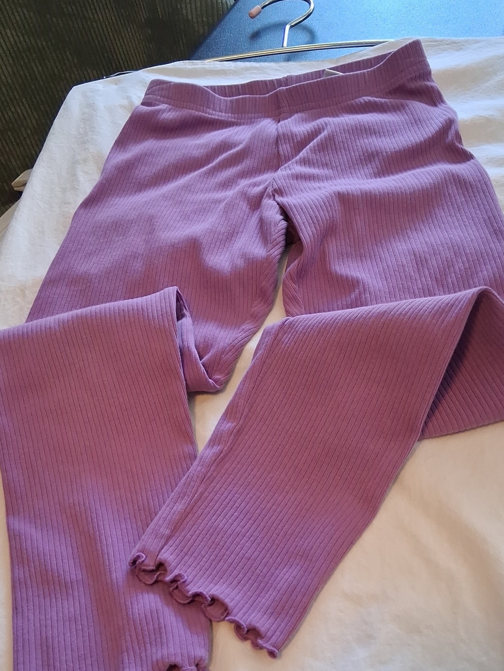 Old Navy Girls Ribbed Lavender Leggings with Lettuce Hem